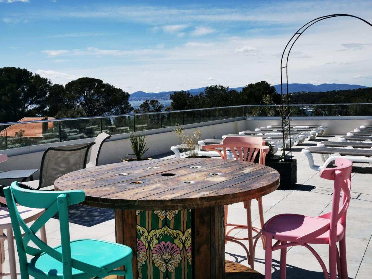 Mobil Home Neuf Camping L Ile Dor Plage St Raphael Avec Piscine Saint-Raphaël エクステリア 写真