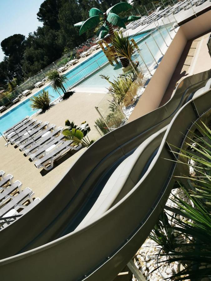 Mobil Home Neuf Camping L Ile Dor Plage St Raphael Avec Piscine Saint-Raphaël エクステリア 写真