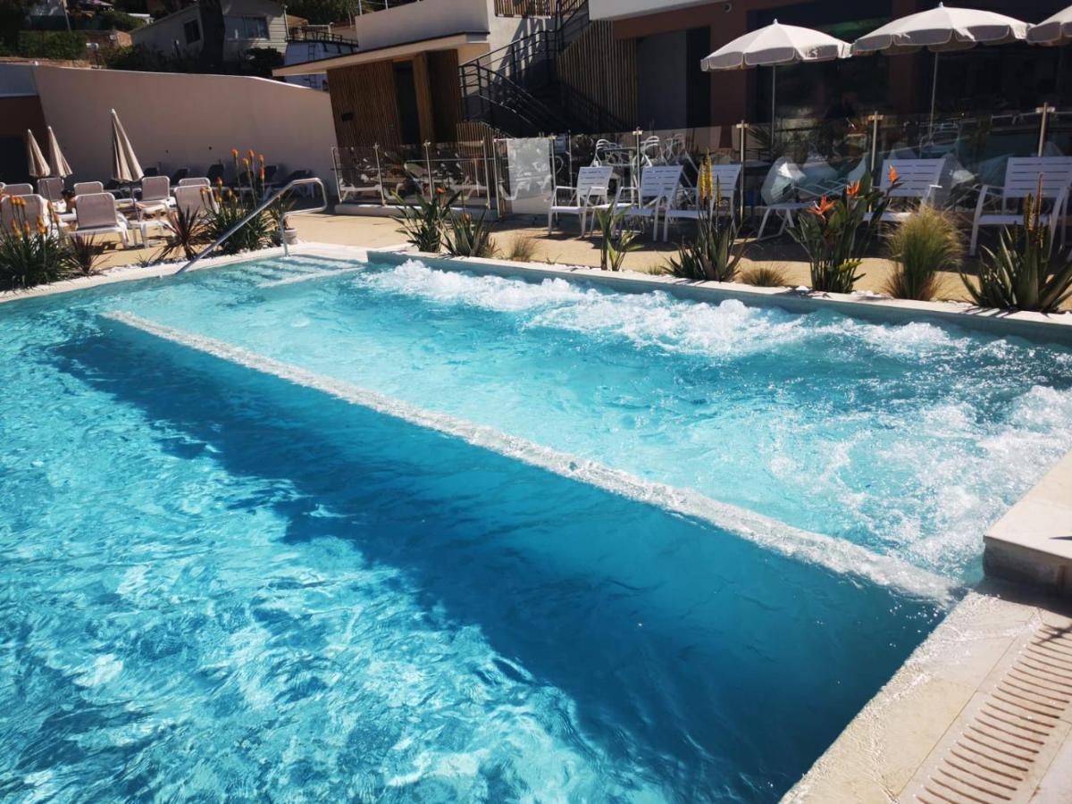 Mobil Home Neuf Camping L Ile Dor Plage St Raphael Avec Piscine Saint-Raphaël エクステリア 写真