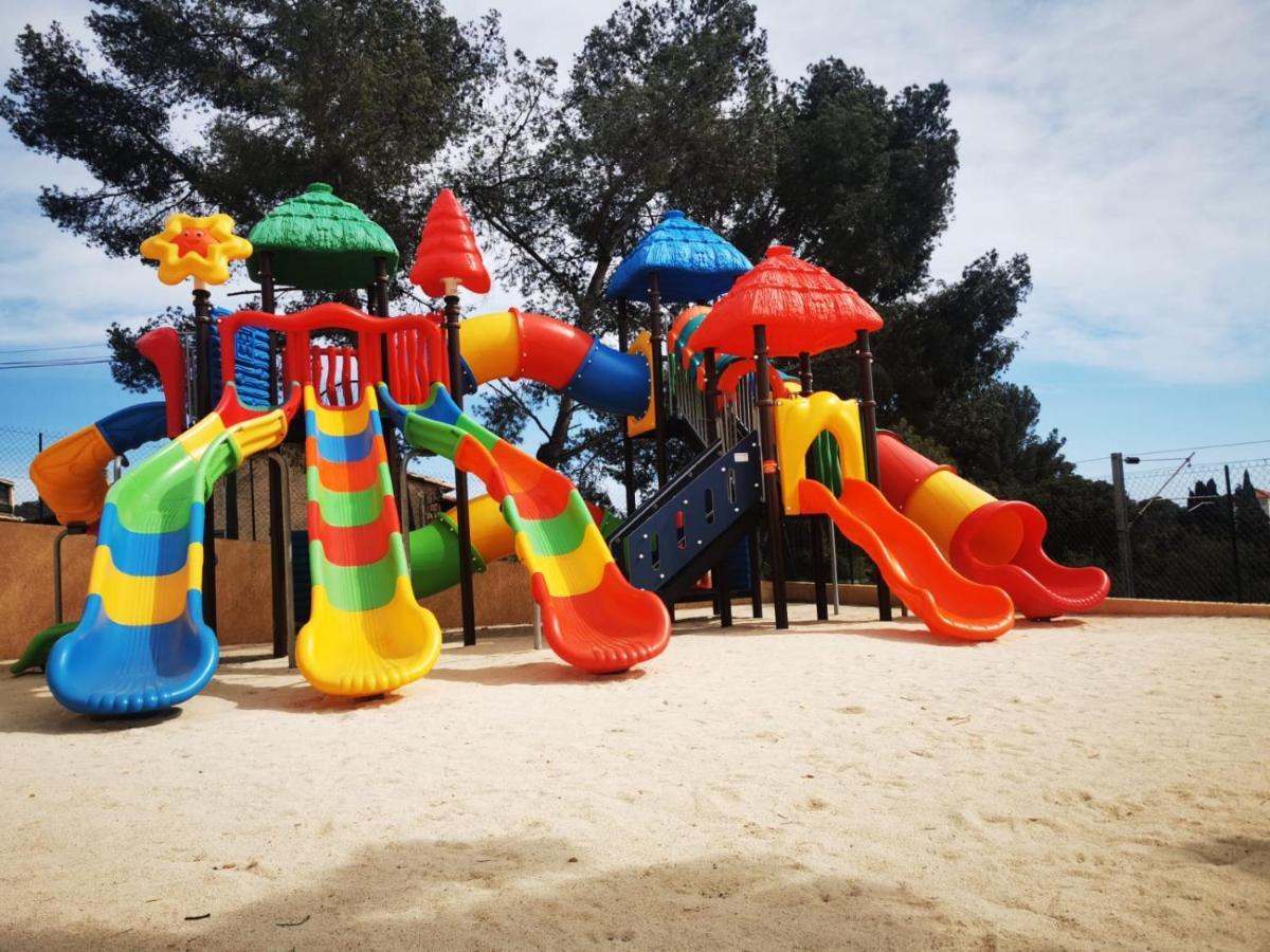 Mobil Home Neuf Camping L Ile Dor Plage St Raphael Avec Piscine Saint-Raphaël エクステリア 写真