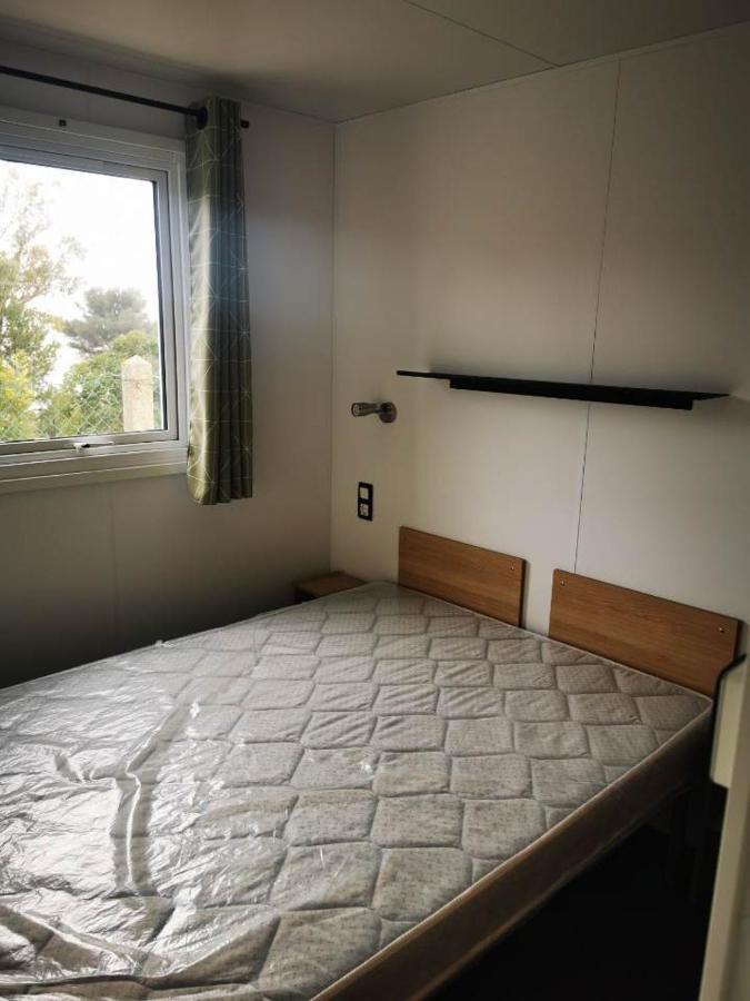 Mobil Home Neuf Camping L Ile Dor Plage St Raphael Avec Piscine Saint-Raphaël エクステリア 写真